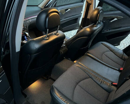 Чорний Мерседес Е-Клас, об'ємом двигуна 2.69 л та пробігом 314 тис. км за 7500 $, фото 28 на Automoto.ua