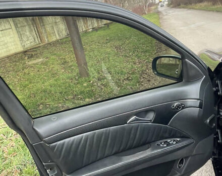 Черный Мерседес Е-Класс, объемом двигателя 2.7 л и пробегом 320 тыс. км за 5450 $, фото 12 на Automoto.ua