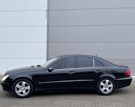 Черный Мерседес Е-Класс, объемом двигателя 2.4 л и пробегом 450 тыс. км за 4700 $, фото 3 на Automoto.ua