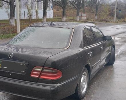Чорний Мерседес Е-Клас, об'ємом двигуна 0 л та пробігом 380 тис. км за 3900 $, фото 1 на Automoto.ua