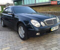 Черный Мерседес Е-Класс, объемом двигателя 2.6 л и пробегом 395 тыс. км за 6000 $, фото 1 на Automoto.ua