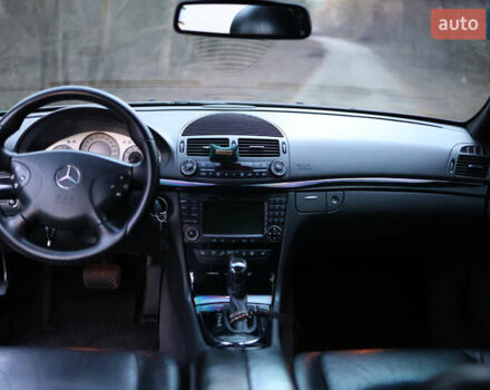 Чорний Мерседес Е-Клас, об'ємом двигуна 5 л та пробігом 320 тис. км за 12000 $, фото 8 на Automoto.ua