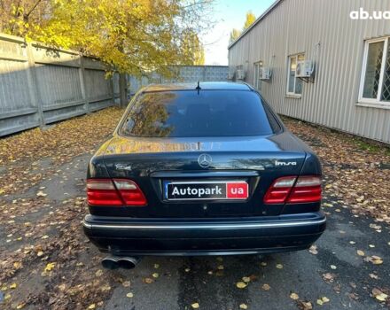 Черный Мерседес Е-Класс, объемом двигателя 2.8 л и пробегом 241 тыс. км за 8490 $, фото 5 на Automoto.ua