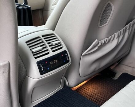 Черный Мерседес Е-Класс, объемом двигателя 2.4 л и пробегом 450 тыс. км за 4700 $, фото 10 на Automoto.ua