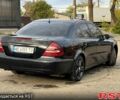 Мерседес Е-Клас 2002 у Кривому Розі на Automoto.ua Чорний Мерседес Е-Клас, об'ємом двигуна 2.6 л та пробігом 307 тис. км за 6500 $, фото 5 на Automoto.ua