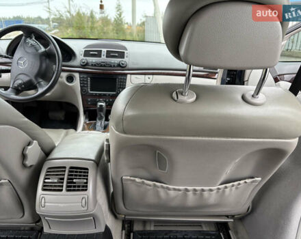 Черный Мерседес Е-Класс, объемом двигателя 3.22 л и пробегом 401 тыс. км за 6600 $, фото 36 на Automoto.ua