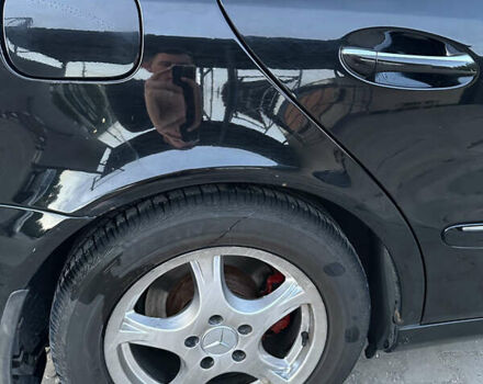 Мерседес Е-Класс 2003 в Дунаевцах на Automoto.ua Черный Мерседес Е-Класс, объемом двигателя 1.8 л и пробегом 265 тыс. км за 6400 $, фото 8 на Automoto.ua