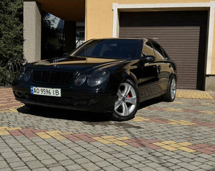 Черный Мерседес Е-Класс, объемом двигателя 3.2 л и пробегом 375 тыс. км за 8000 $, фото 15 на Automoto.ua