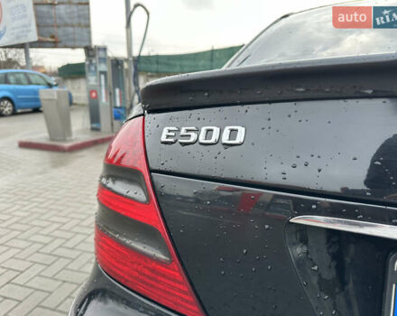 Чорний Мерседес Е-Клас, об'ємом двигуна 5 л та пробігом 250 тис. км за 8000 $, фото 9 на Automoto.ua