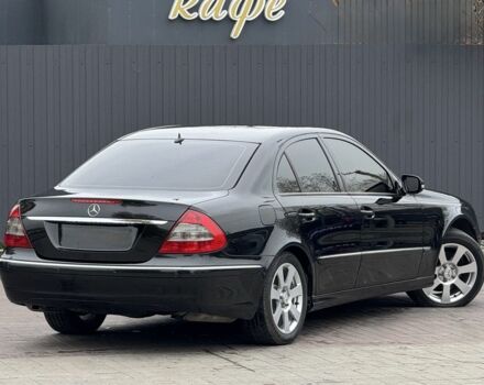 Черный Мерседес Е-Класс, объемом двигателя 1.8 л и пробегом 220 тыс. км за 6750 $, фото 2 на Automoto.ua