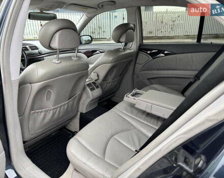 Черный Мерседес Е-Класс, объемом двигателя 3.22 л и пробегом 401 тыс. км за 6600 $, фото 20 на Automoto.ua