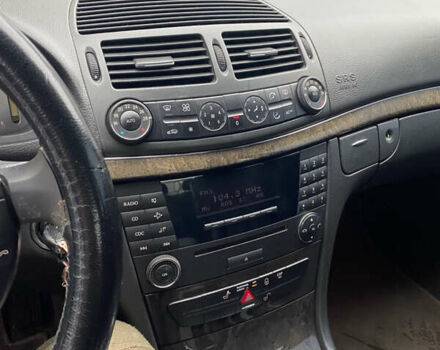 Чорний Мерседес Е-Клас, об'ємом двигуна 2.15 л та пробігом 458 тис. км за 7500 $, фото 7 на Automoto.ua