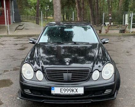 Чорний Мерседес Е-Клас, об'ємом двигуна 4.97 л та пробігом 351 тис. км за 9000 $, фото 2 на Automoto.ua