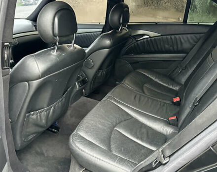 Черный Мерседес Е-Класс, объемом двигателя 3.2 л и пробегом 460 тыс. км за 7900 $, фото 36 на Automoto.ua