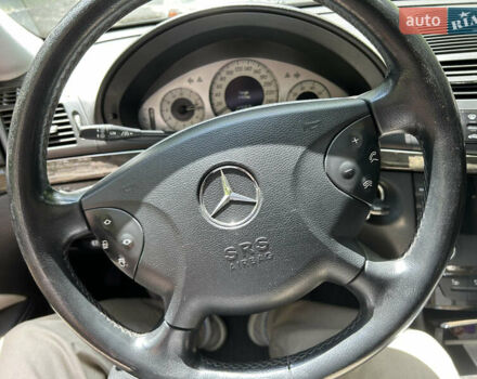 Черный Мерседес Е-Класс, объемом двигателя 2.6 л и пробегом 175 тыс. км за 7950 $, фото 14 на Automoto.ua
