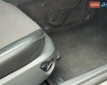 Черный Мерседес Е-Класс, объемом двигателя 1.8 л и пробегом 220 тыс. км за 6750 $, фото 18 на Automoto.ua