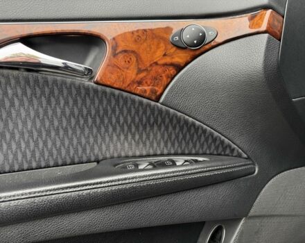 Черный Мерседес Е-Класс, объемом двигателя 1.8 л и пробегом 220 тыс. км за 6750 $, фото 7 на Automoto.ua