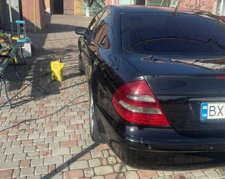 Черный Мерседес Е-Класс, объемом двигателя 2.2 л и пробегом 296 тыс. км за 6900 $, фото 6 на Automoto.ua