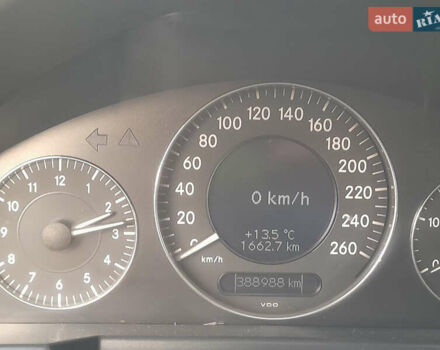 Черный Мерседес Е-Класс, объемом двигателя 2.2 л и пробегом 388 тыс. км за 3400 $, фото 8 на Automoto.ua