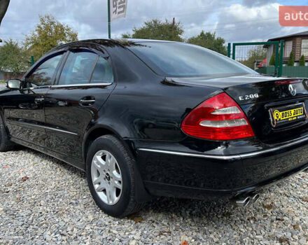 Черный Мерседес Е-Класс, объемом двигателя 1.8 л и пробегом 330 тыс. км за 9000 $, фото 5 на Automoto.ua