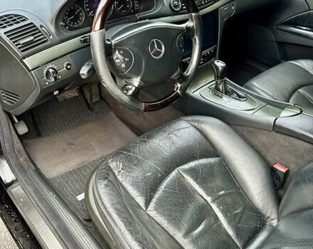 Черный Мерседес Е-Класс, объемом двигателя 3.2 л и пробегом 460 тыс. км за 7900 $, фото 31 на Automoto.ua