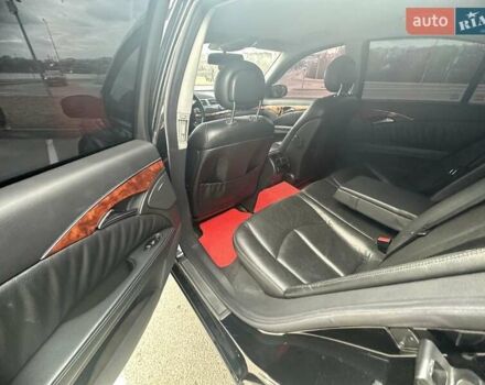 Черный Мерседес Е-Класс, объемом двигателя 3.2 л и пробегом 483 тыс. км за 5500 $, фото 33 на Automoto.ua