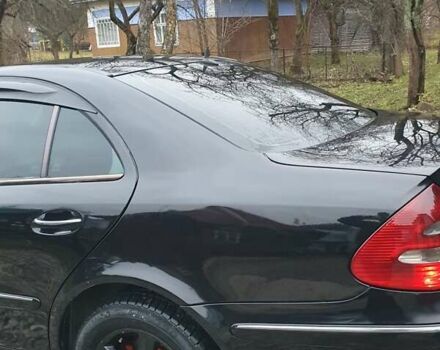 Черный Мерседес Е-Класс, объемом двигателя 2.7 л и пробегом 310 тыс. км за 5500 $, фото 21 на Automoto.ua