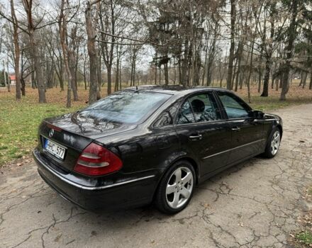 Черный Мерседес Е-Класс, объемом двигателя 3.2 л и пробегом 340 тыс. км за 2850 $, фото 5 на Automoto.ua