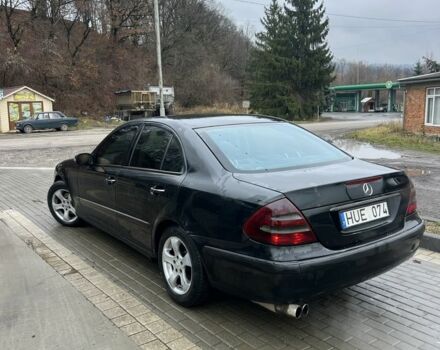 Черный Мерседес Е-Класс, объемом двигателя 2.2 л и пробегом 298 тыс. км за 2650 $, фото 3 на Automoto.ua