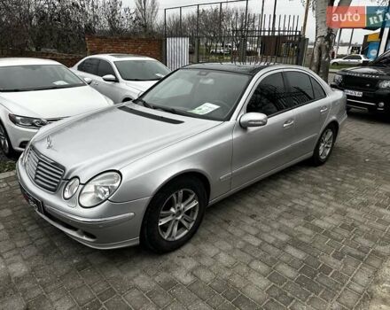 Черный Мерседес Е-Класс, объемом двигателя 3.2 л и пробегом 300 тыс. км за 7500 $, фото 1 на Automoto.ua