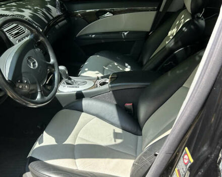 Черный Мерседес Е-Класс, объемом двигателя 2.6 л и пробегом 175 тыс. км за 7950 $, фото 8 на Automoto.ua