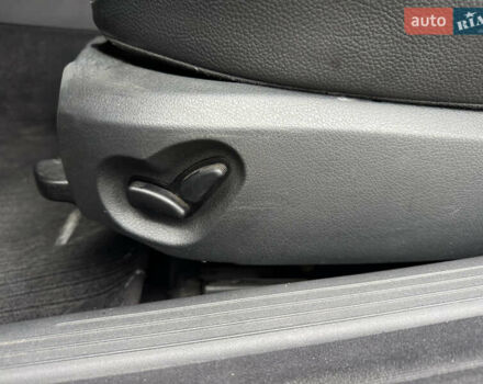 Черный Мерседес Е-Класс, объемом двигателя 1.8 л и пробегом 220 тыс. км за 6750 $, фото 6 на Automoto.ua