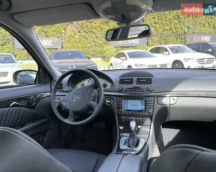 Черный Мерседес Е-Класс, объемом двигателя 3.2 л и пробегом 39 тыс. км за 37300 $, фото 29 на Automoto.ua