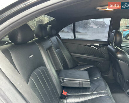 Чорний Мерседес Е-Клас, об'ємом двигуна 5 л та пробігом 250 тис. км за 8000 $, фото 11 на Automoto.ua