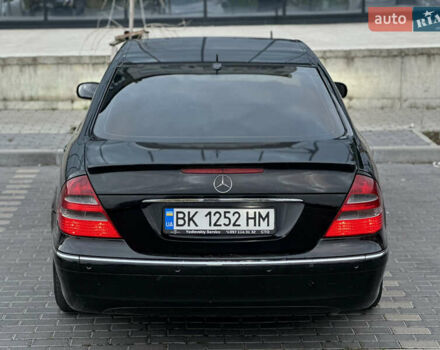 Черный Мерседес Е-Класс, объемом двигателя 3.22 л и пробегом 300 тыс. км за 6600 $, фото 7 на Automoto.ua