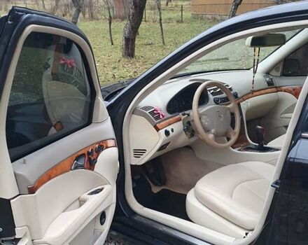 Черный Мерседес Е-Класс, объемом двигателя 2.7 л и пробегом 310 тыс. км за 5500 $, фото 30 на Automoto.ua