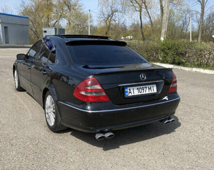Черный Мерседес Е-Класс, объемом двигателя 4 л и пробегом 303 тыс. км за 6800 $, фото 6 на Automoto.ua