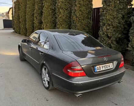 Черный Мерседес Е-Класс, объемом двигателя 2.6 л и пробегом 346 тыс. км за 6400 $, фото 7 на Automoto.ua