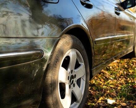 Черный Мерседес Е-Класс, объемом двигателя 1.8 л и пробегом 221 тыс. км за 6200 $, фото 6 на Automoto.ua