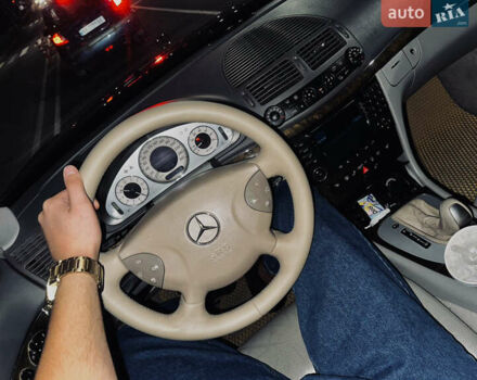 Черный Мерседес Е-Класс, объемом двигателя 2.6 л и пробегом 346 тыс. км за 6400 $, фото 18 на Automoto.ua