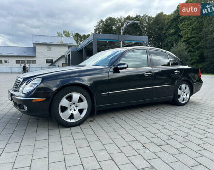 Черный Мерседес Е-Класс, объемом двигателя 3.2 л и пробегом 425 тыс. км за 5299 $, фото 3 на Automoto.ua