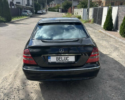 Черный Мерседес Е-Класс, объемом двигателя 1.8 л и пробегом 385 тыс. км за 7200 $, фото 5 на Automoto.ua