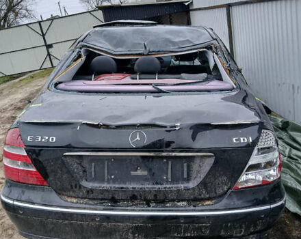 Черный Мерседес Е-Класс, объемом двигателя 3.2 л и пробегом 400 тыс. км за 2600 $, фото 3 на Automoto.ua
