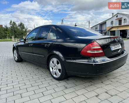 Черный Мерседес Е-Класс, объемом двигателя 3.2 л и пробегом 425 тыс. км за 5299 $, фото 6 на Automoto.ua
