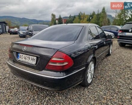 Черный Мерседес Е-Класс, объемом двигателя 2.15 л и пробегом 299 тыс. км за 4999 $, фото 4 на Automoto.ua
