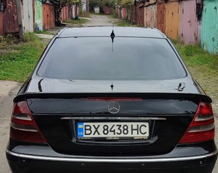 Чорний Мерседес Е-Клас, об'ємом двигуна 2.1 л та пробігом 400 тис. км за 5500 $, фото 5 на Automoto.ua