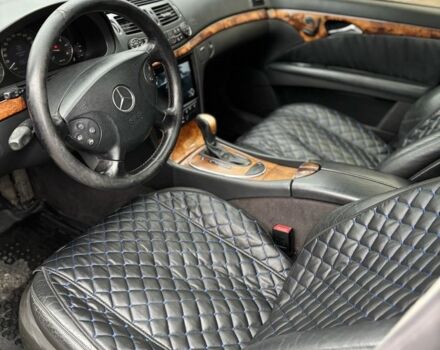 Чорний Мерседес Е-Клас, об'ємом двигуна 2.2 л та пробігом 380 тис. км за 6200 $, фото 8 на Automoto.ua