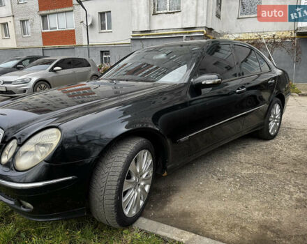 Черный Мерседес Е-Класс, объемом двигателя 3.22 л и пробегом 380 тыс. км за 8999 $, фото 2 на Automoto.ua