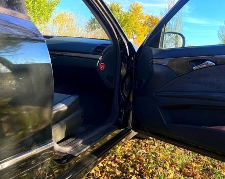 Черный Мерседес Е-Класс, объемом двигателя 1.8 л и пробегом 221 тыс. км за 6200 $, фото 9 на Automoto.ua