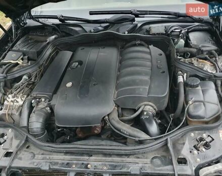 Черный Мерседес Е-Класс, объемом двигателя 2.7 л и пробегом 310 тыс. км за 5500 $, фото 47 на Automoto.ua